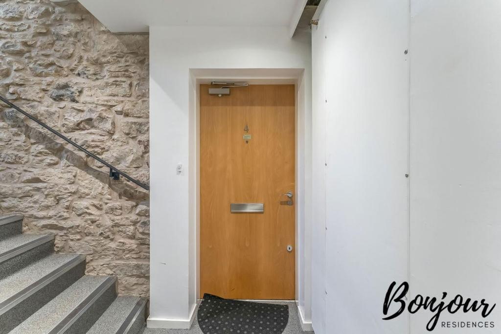 Spacious 2Br-2Ba - Grassmarket - Free Parking By Bonjour Residences Edinburgh Luaran gambar