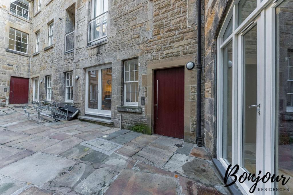 Spacious 2Br-1Ba - Grassmarket - Free Parking By Bonjour Residences Edinburgh Luaran gambar