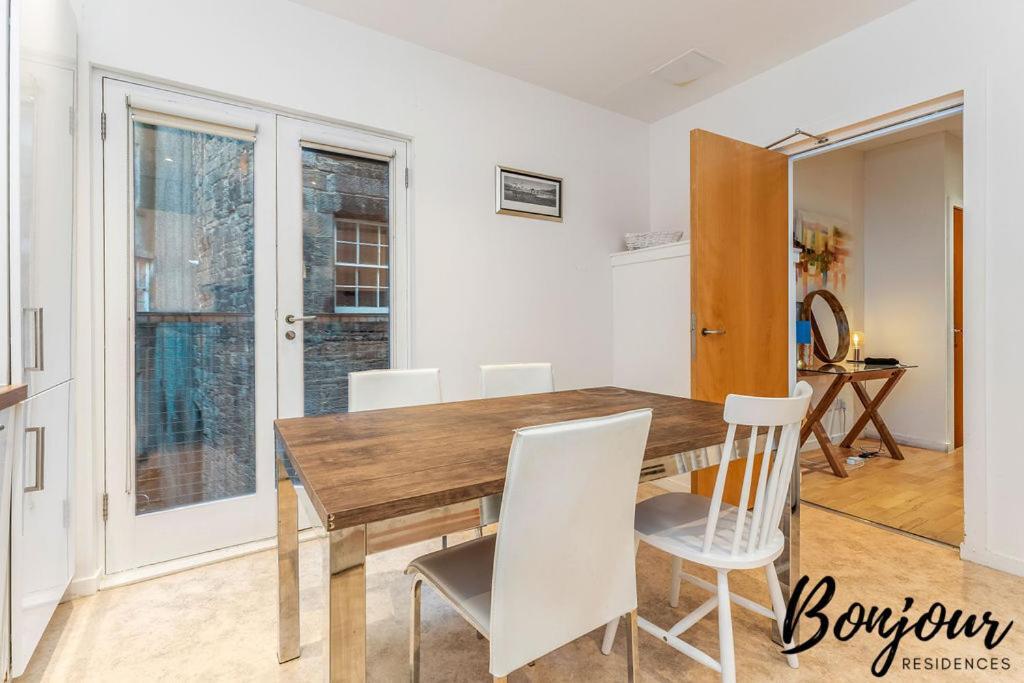 Spacious 2Br-1Ba - Grassmarket - Free Parking By Bonjour Residences Edinburgh Luaran gambar