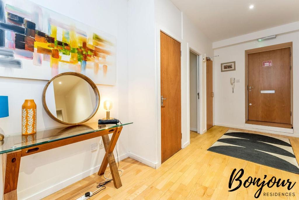 Spacious 2Br-2Ba - Grassmarket - Free Parking By Bonjour Residences Edinburgh Luaran gambar